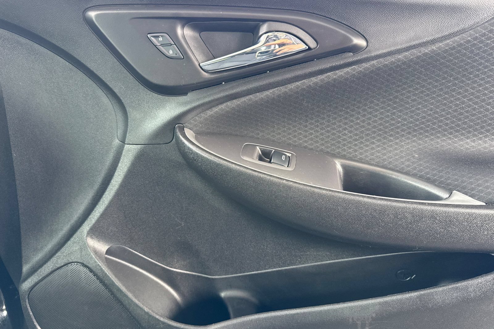 Used 2025 Chevrolet Malibu RS FWD image 25