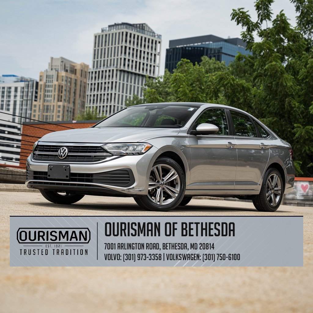 Used 2022 Volkswagen Jetta SE w/ Panoramic Sunroof Package