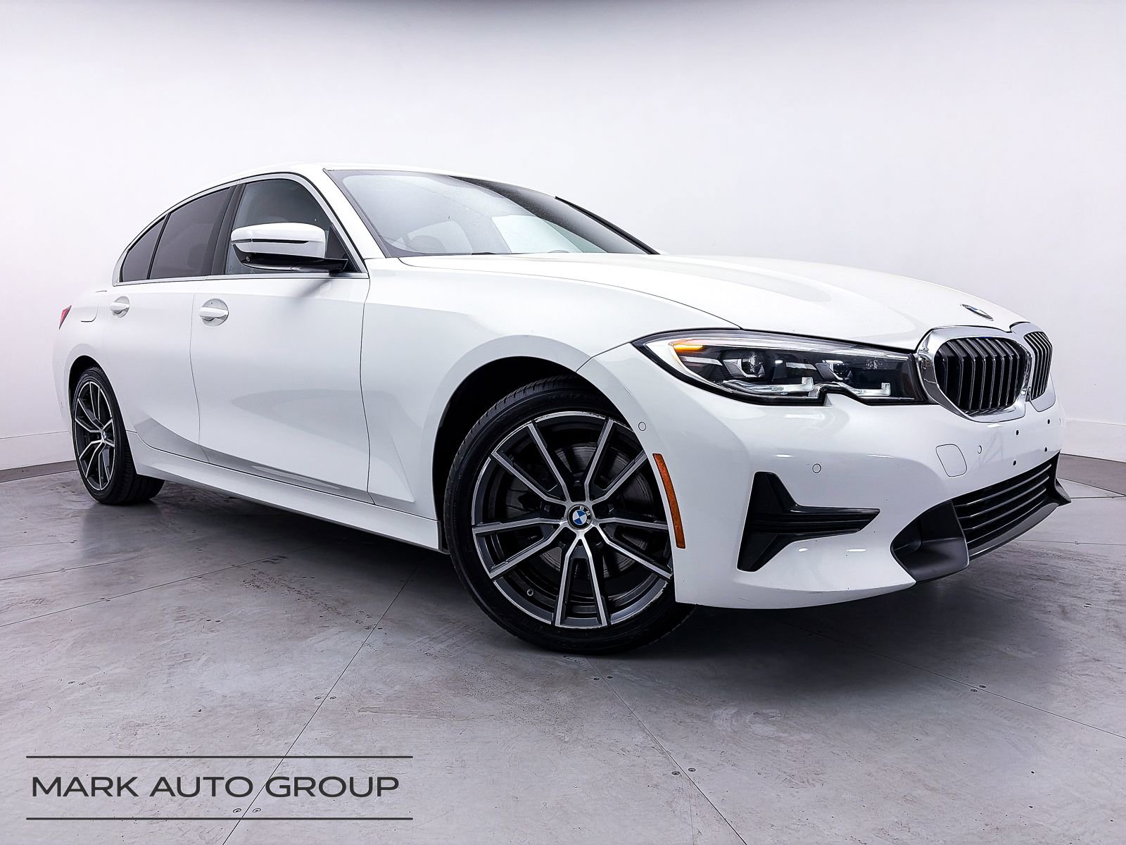 Used 2020 BMW 330i Sedan w/ Convenience Package RWD image 1