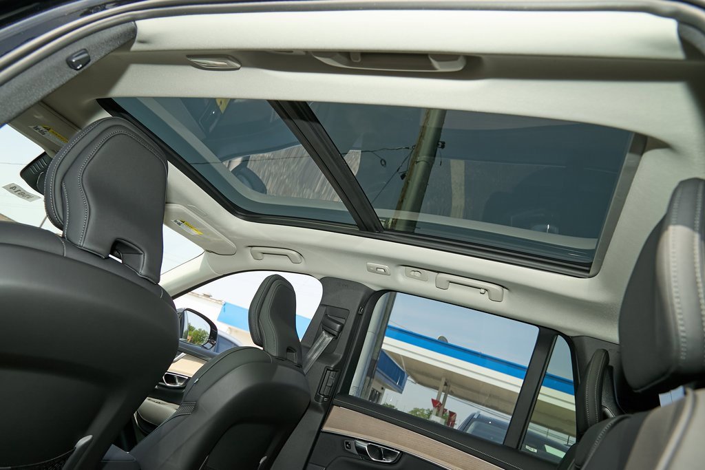 New 2025 Volvo XC90 B6 Plus w/ Protection Package image 19