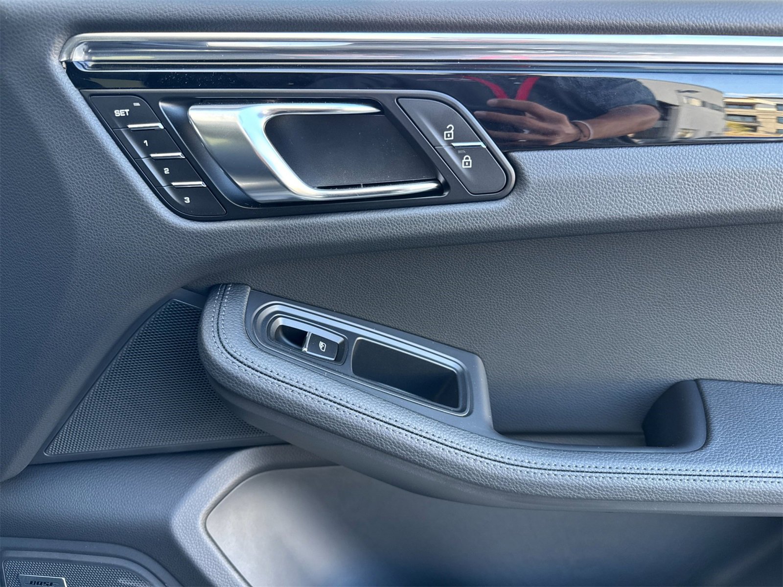 New 2026 Porsche Macan image 18