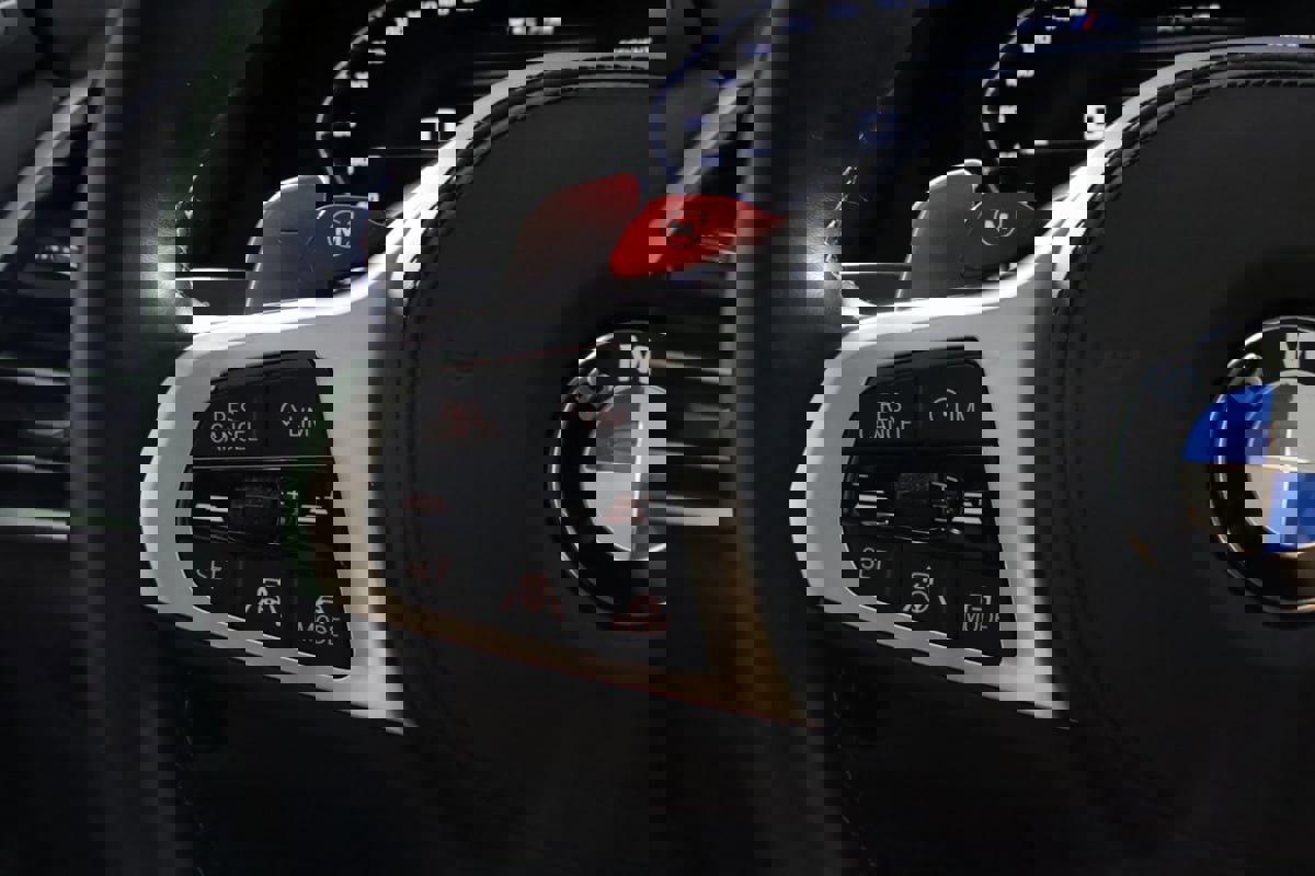 Used 2022 BMW X5 M w/ Executive Package image 31