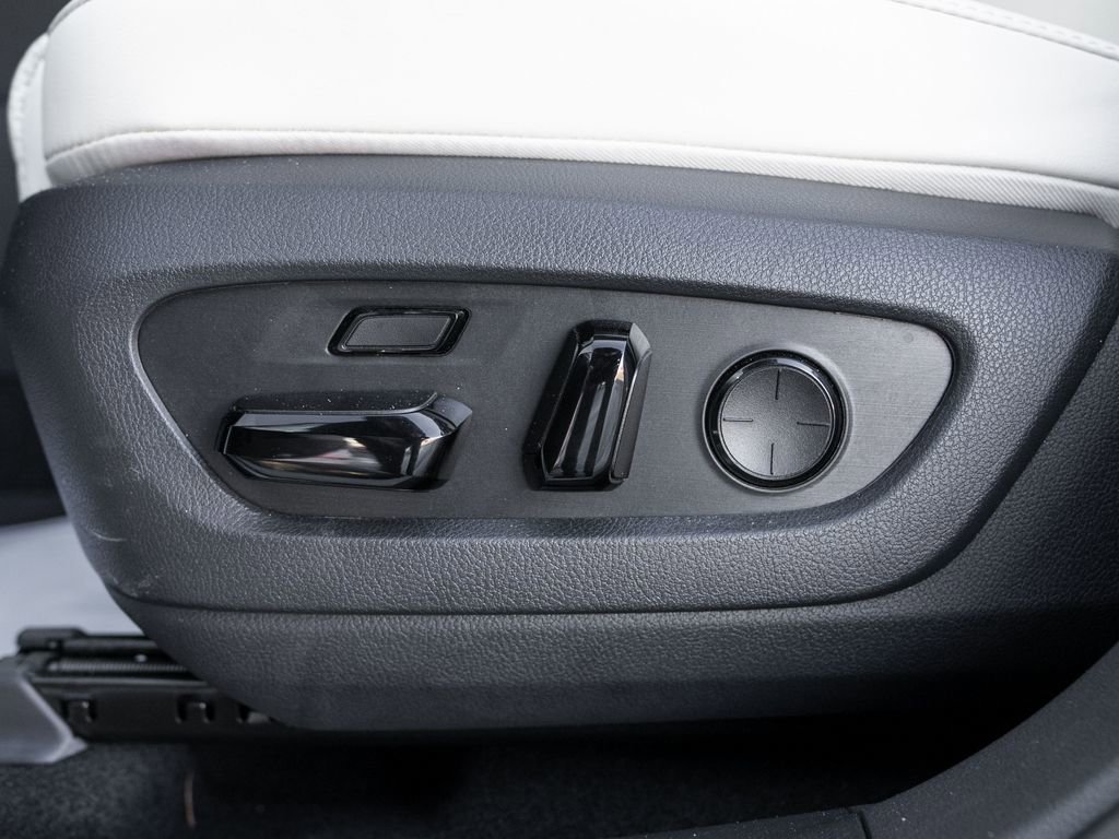 Used 2025 Lexus RX 350 w/ Convenience Package image 22