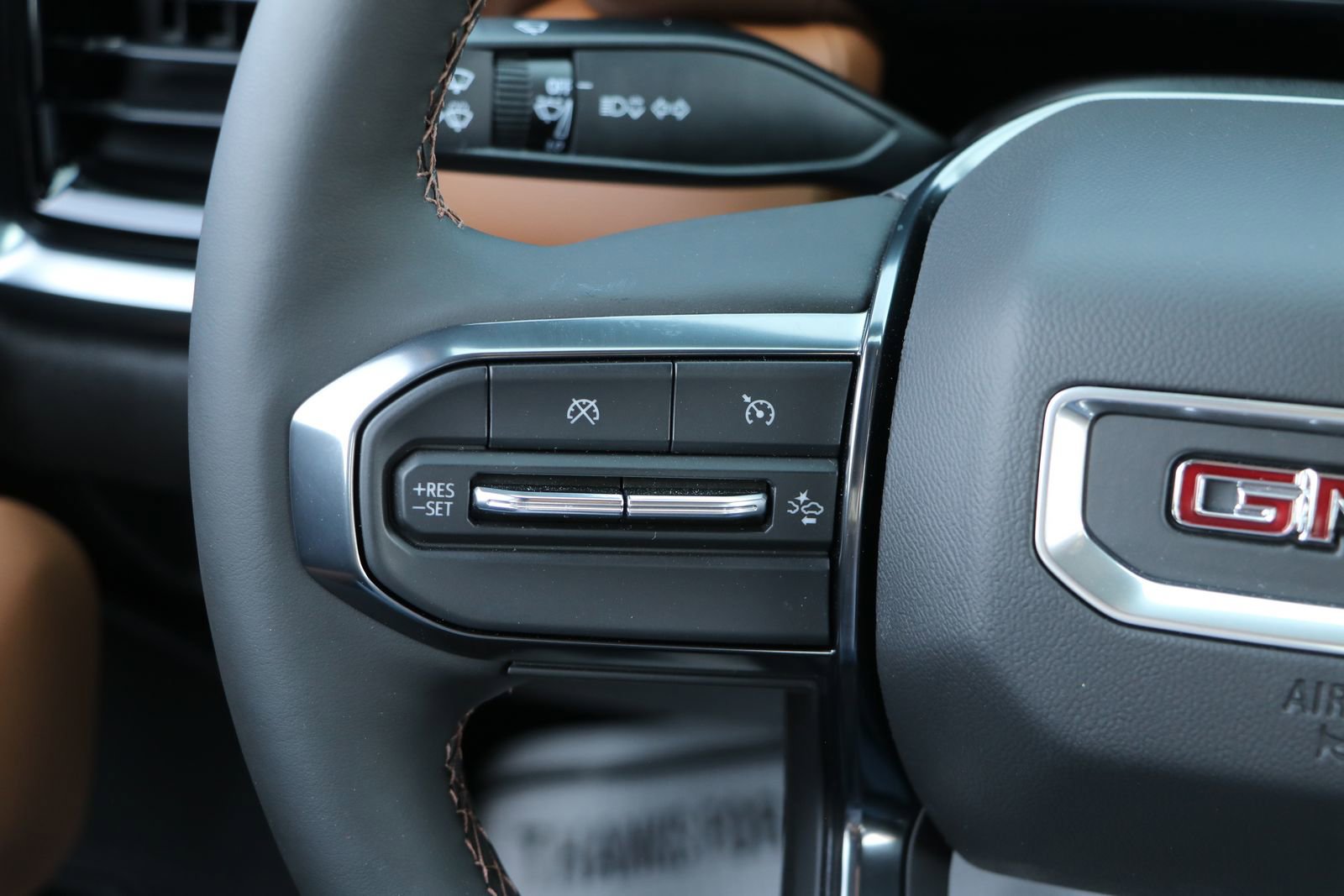 New 2025 GMC Canyon AT4 w/ AT4 Premium Package image 18