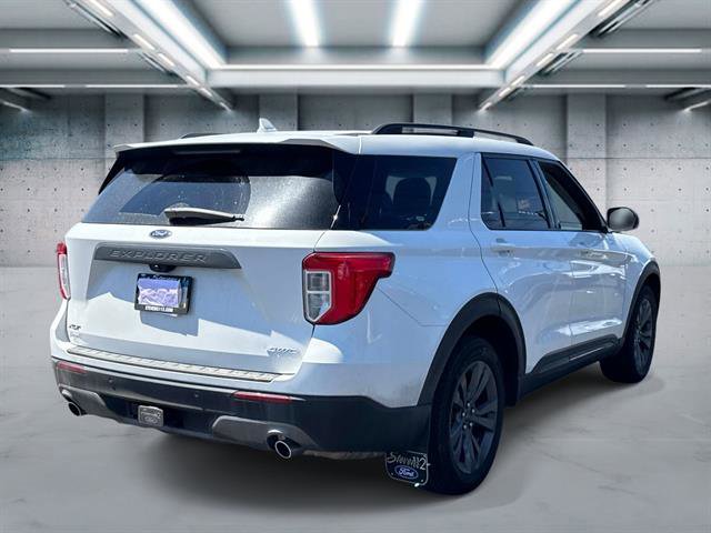 Used 2023 Ford Explorer XLT w/ Equipment Group 202A AWD/4WD image 25