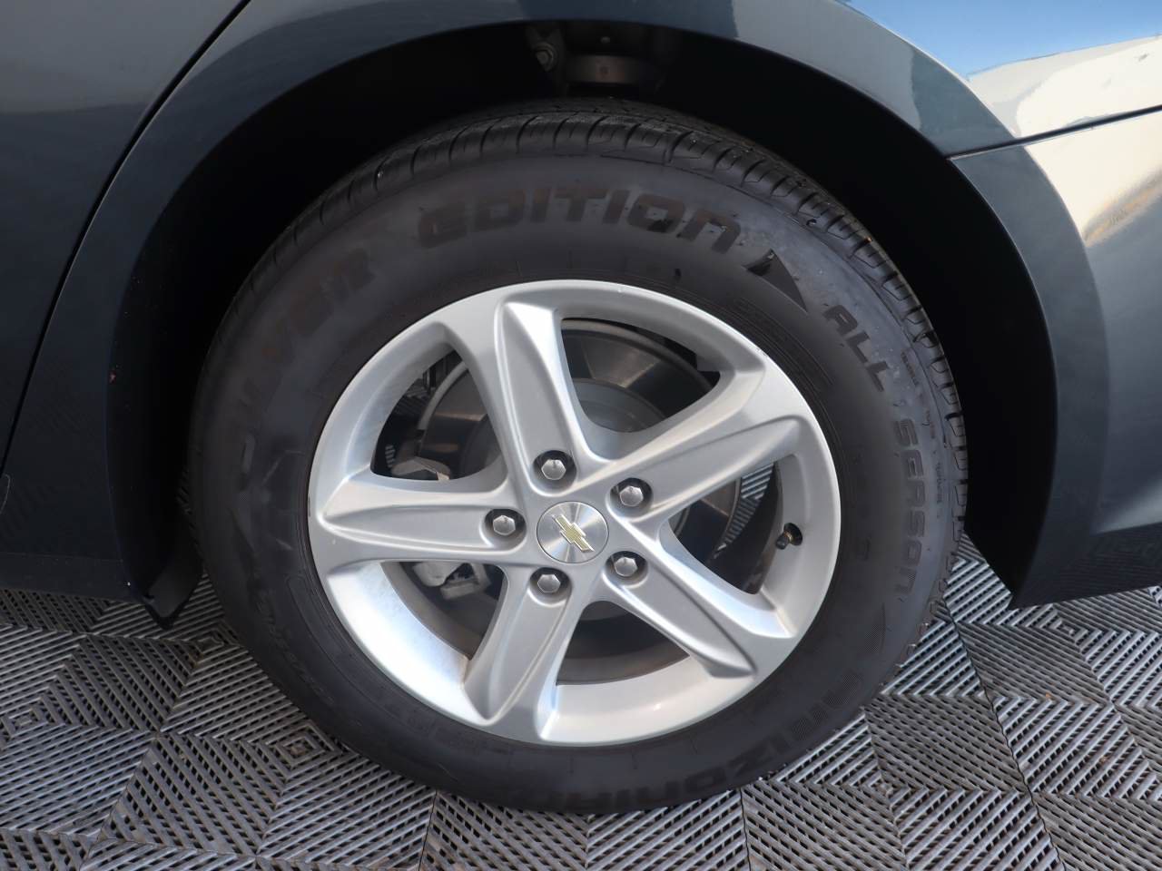 Used 2020 Chevrolet Malibu LS FWD image 16
