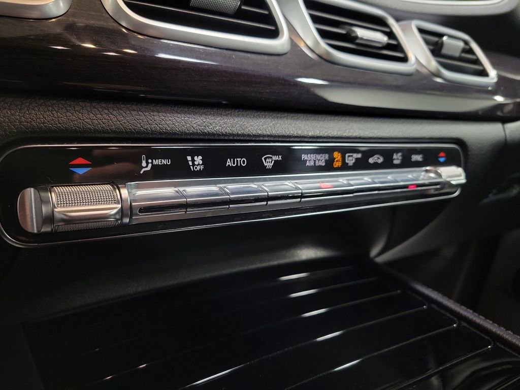 Used 2020 Mercedes-Benz GLE 350 w/ Parking Assist Package image 19