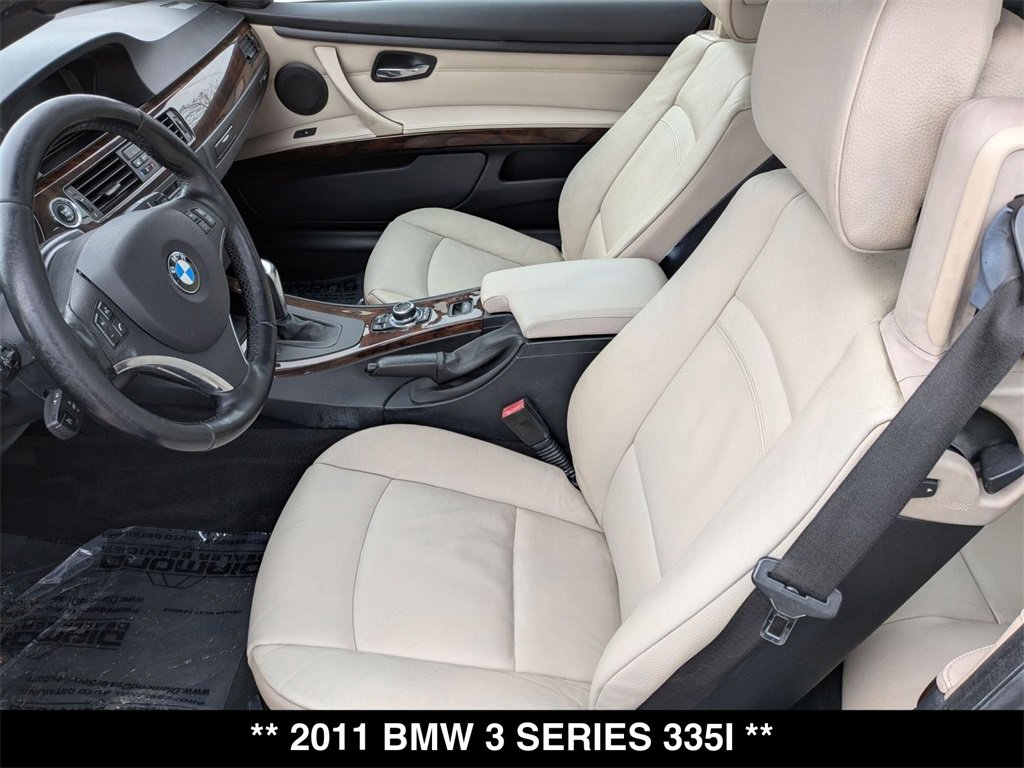 Used 2011 BMW 335i Convertible image 2