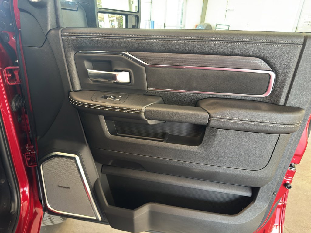 New 2026 RAM 2500 Laramie AWD/4WD image 14
