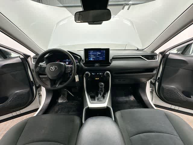 Used 2023 Toyota RAV4 LE FWD image 17