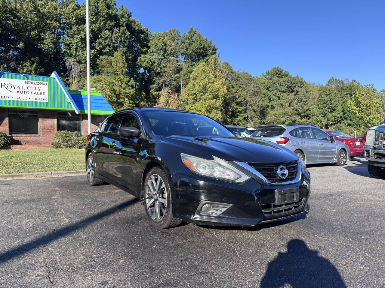 Used 2017 Nissan Altima 2.5 SR FWD image 3
