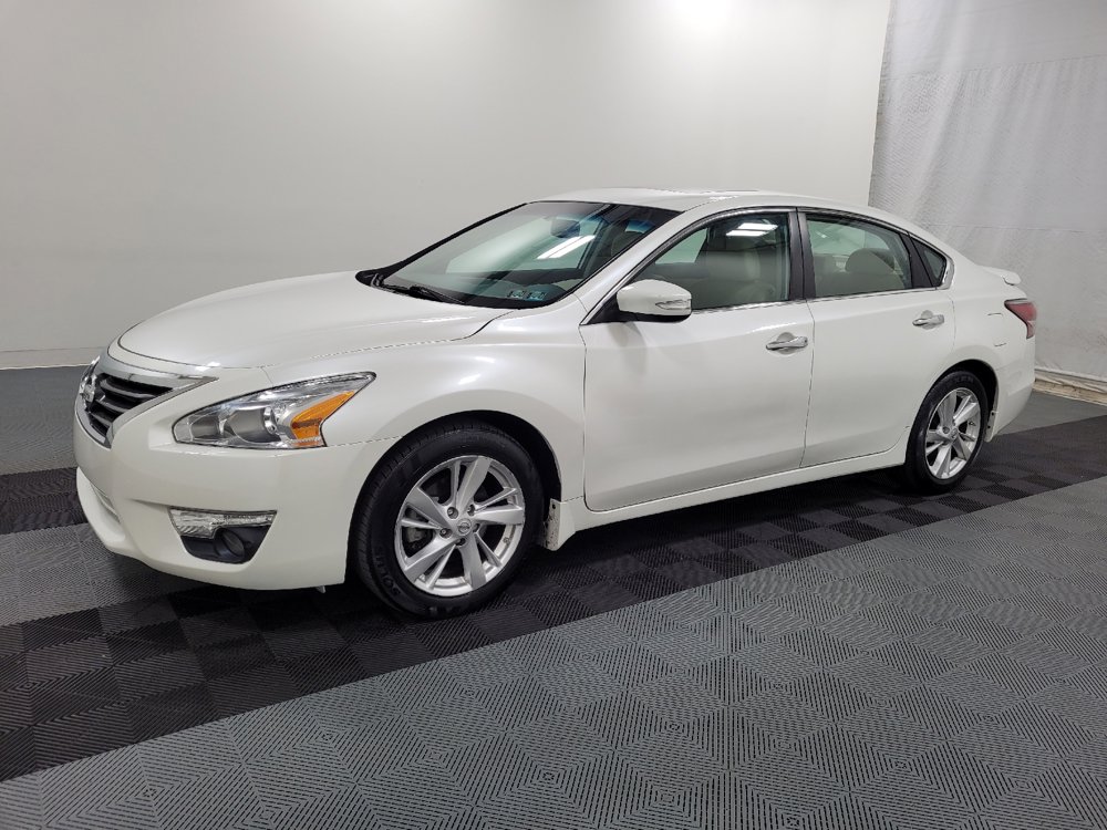 Used 2014 Nissan Altima 2.5 SL w/ Technology Package FWD image 2