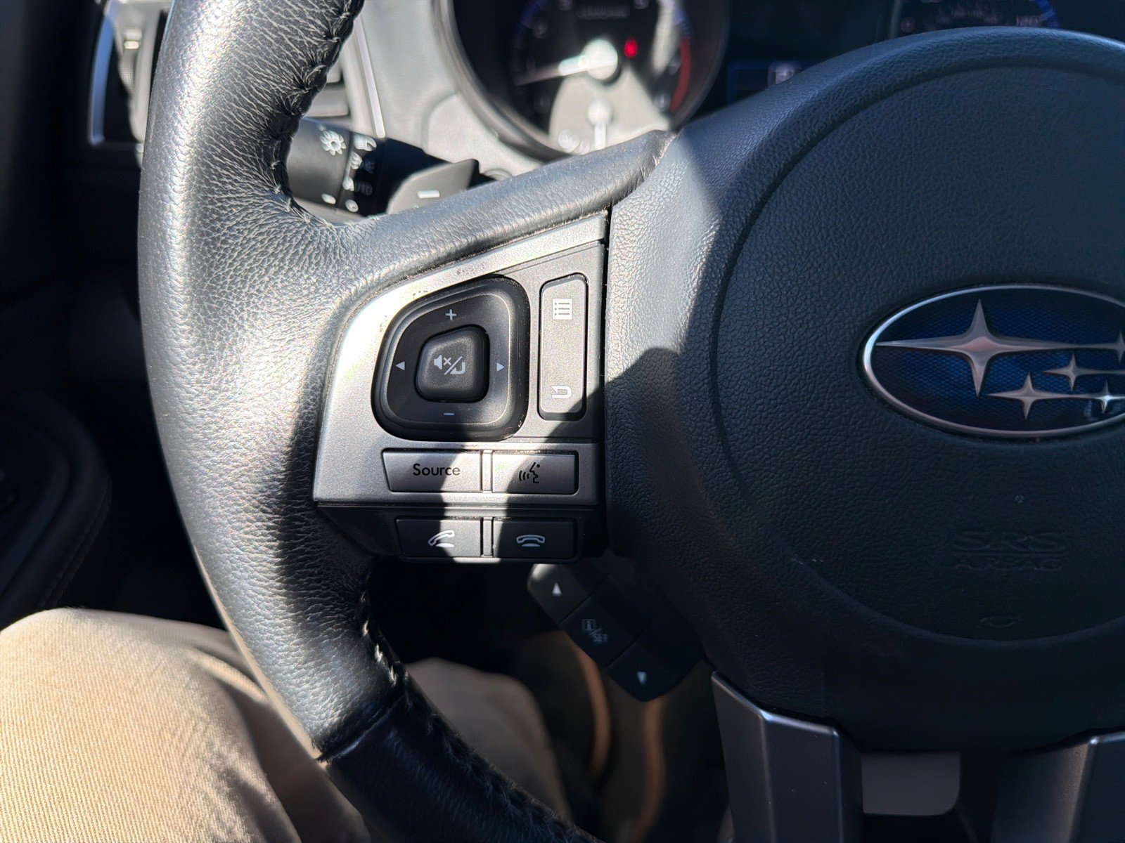 Used 2017 Subaru Outback 3.6R Limited image 16