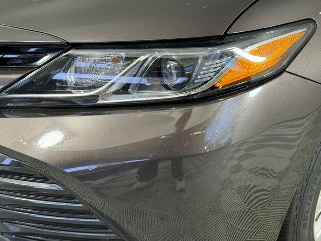 Used 2018 Toyota Camry LE FWD image 12