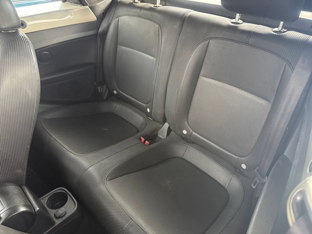 Used 2014 Volkswagen Beetle 1.8T FWD image 25