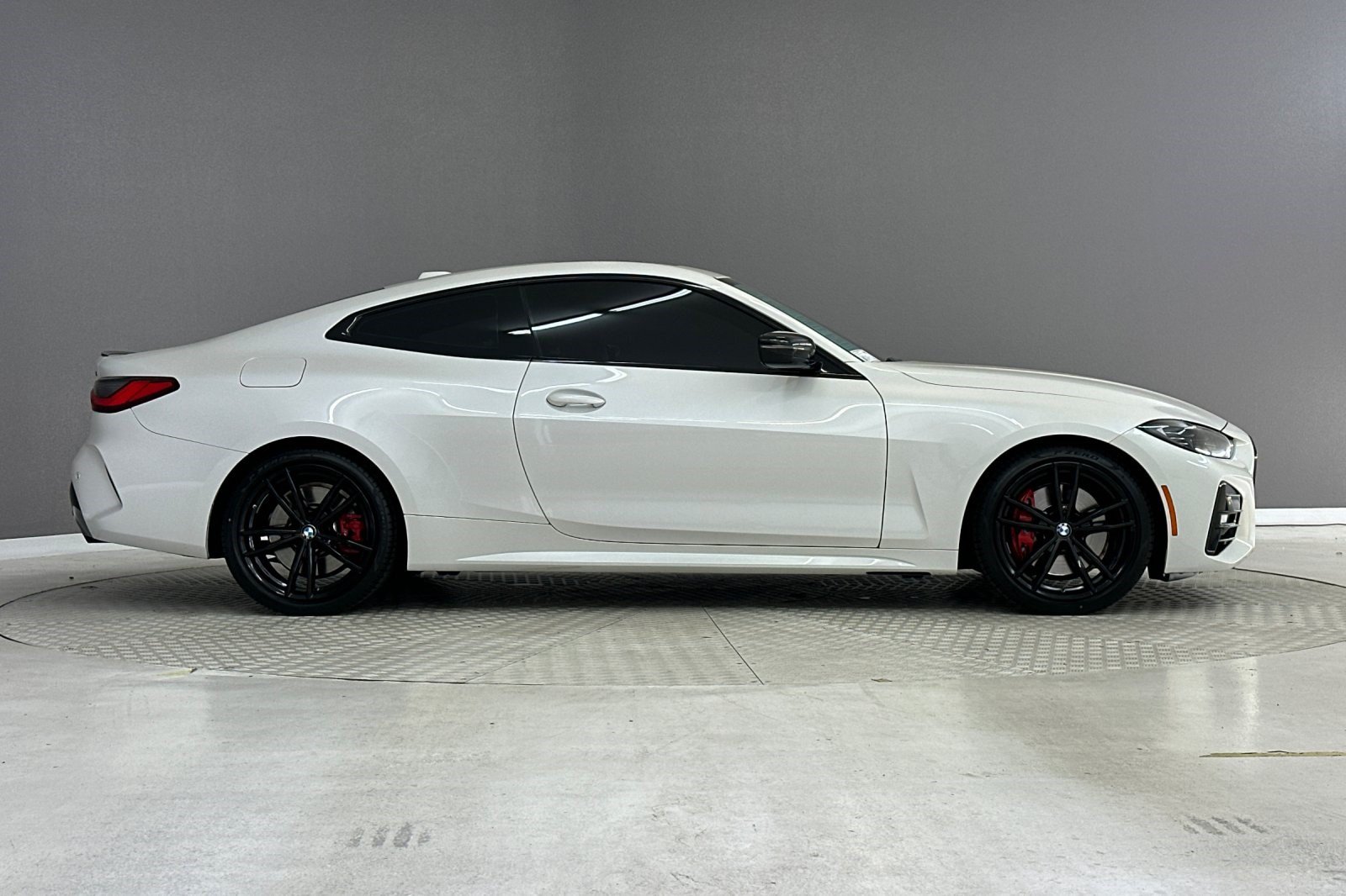 Certified 2024 BMW 430i Coupe w/ M Sport Package RWD image 7