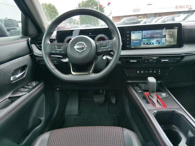 Certified 2025 Nissan Kicks SR FWD image 11