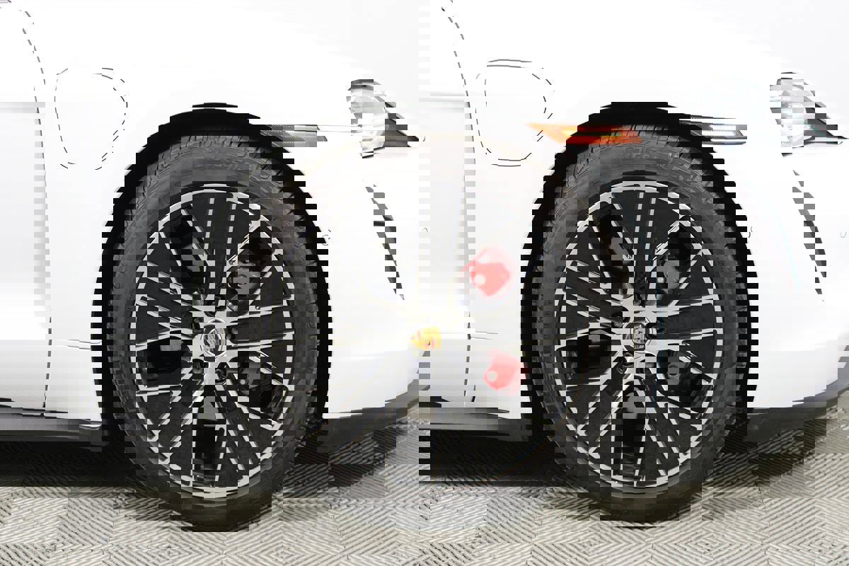 Used 2020 Porsche Taycan 4S image 52