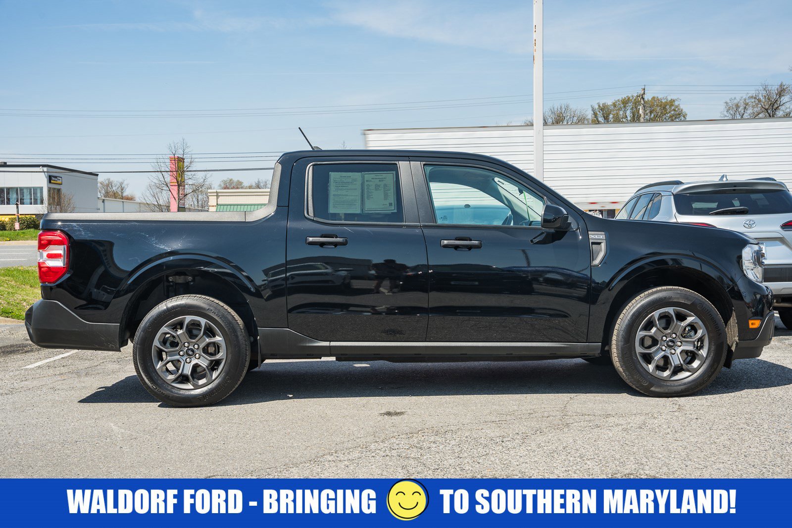 Used 2023 Ford Maverick XLT w/ XLT Luxury Package image 3