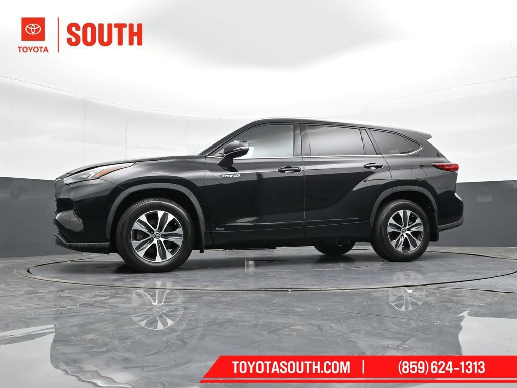 Used 2020 Toyota Highlander XLE AWD/4WD image 47