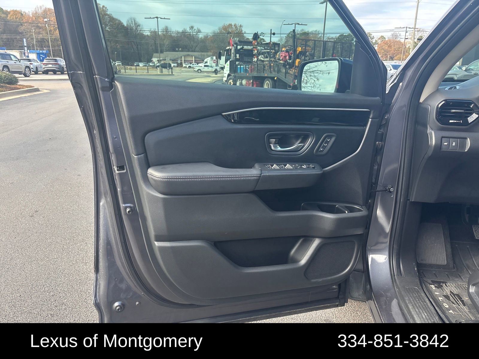 Used 2023 Honda Pilot EX-L image 10