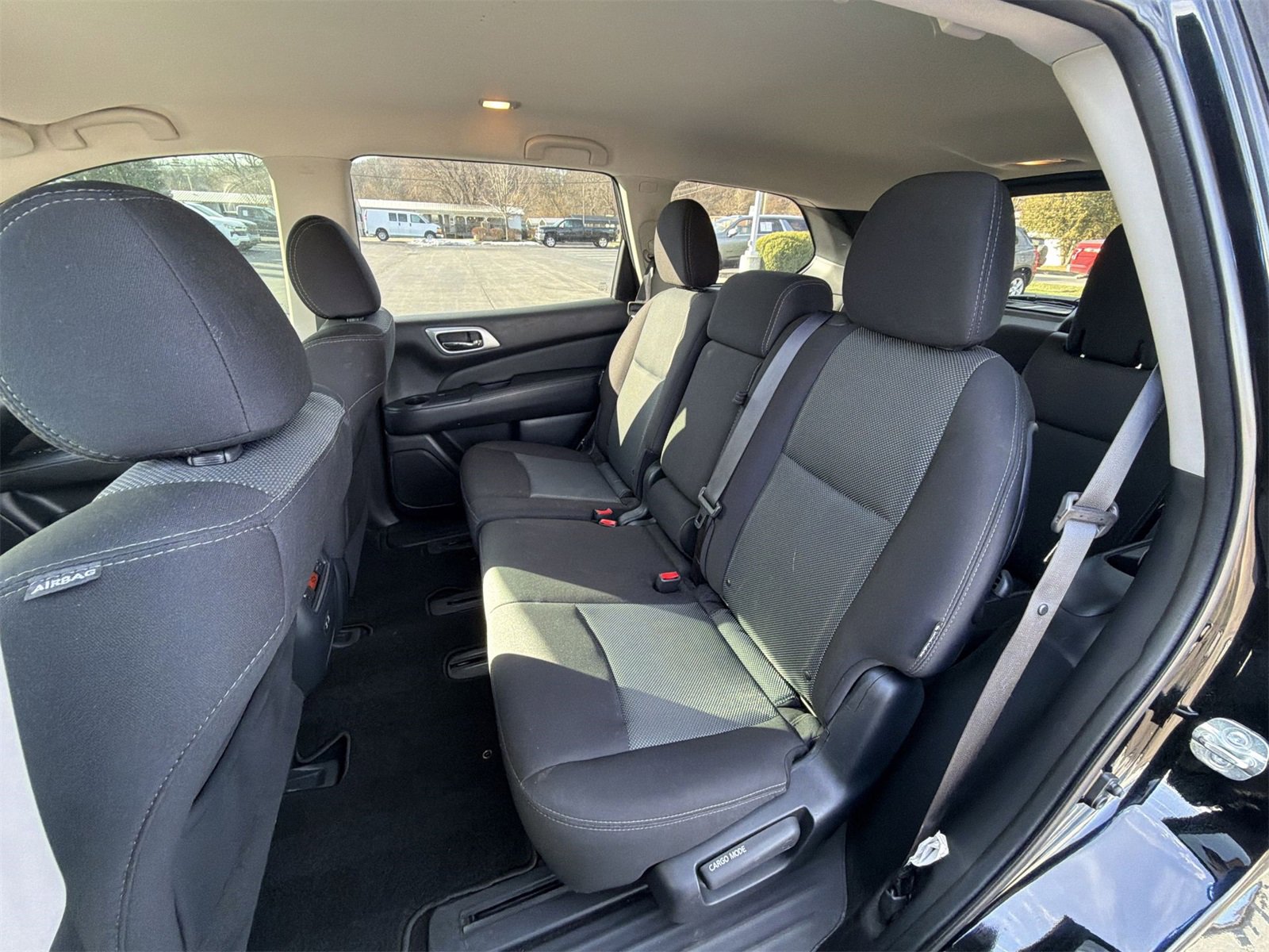 Used 2020 Nissan Pathfinder S image 23