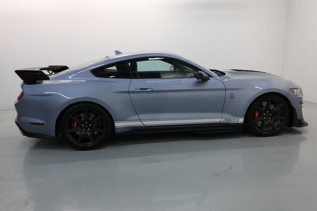 Used 2022 Ford Mustang Shelby GT500 w/ Carbon Fiber Track Pack RWD image 63