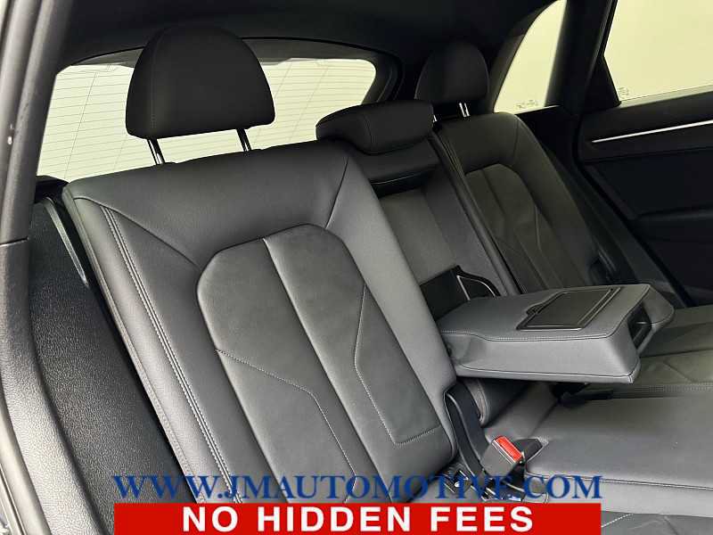 Used 2020 Audi Q3 2.0T Premium w/ Convenience Package AWD/4WD image 19
