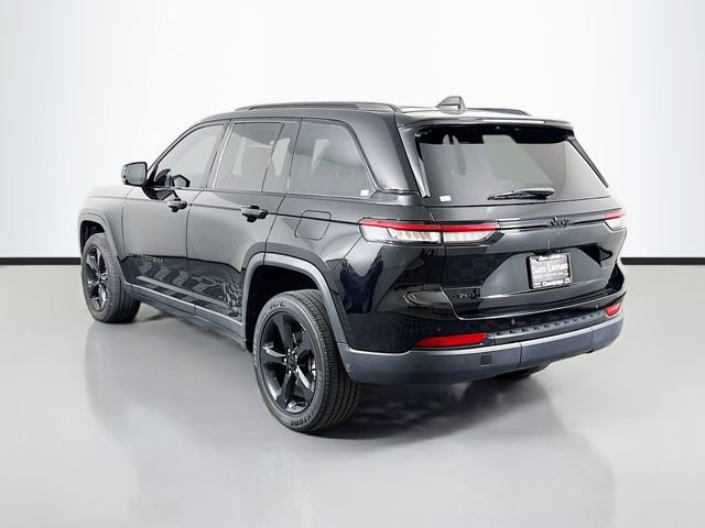 Used 2023 Jeep Grand Cherokee Altitude image 5