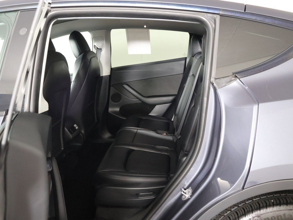 Used 2023 Tesla Model Y Long Range image 30
