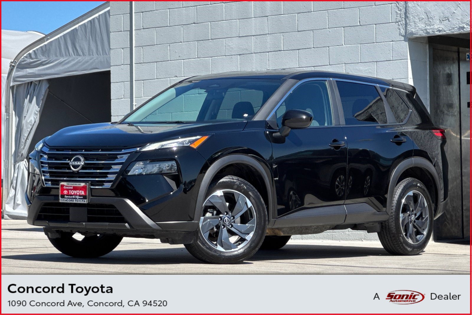 Used 2025 Nissan Rogue SV AWD/4WD image 1
