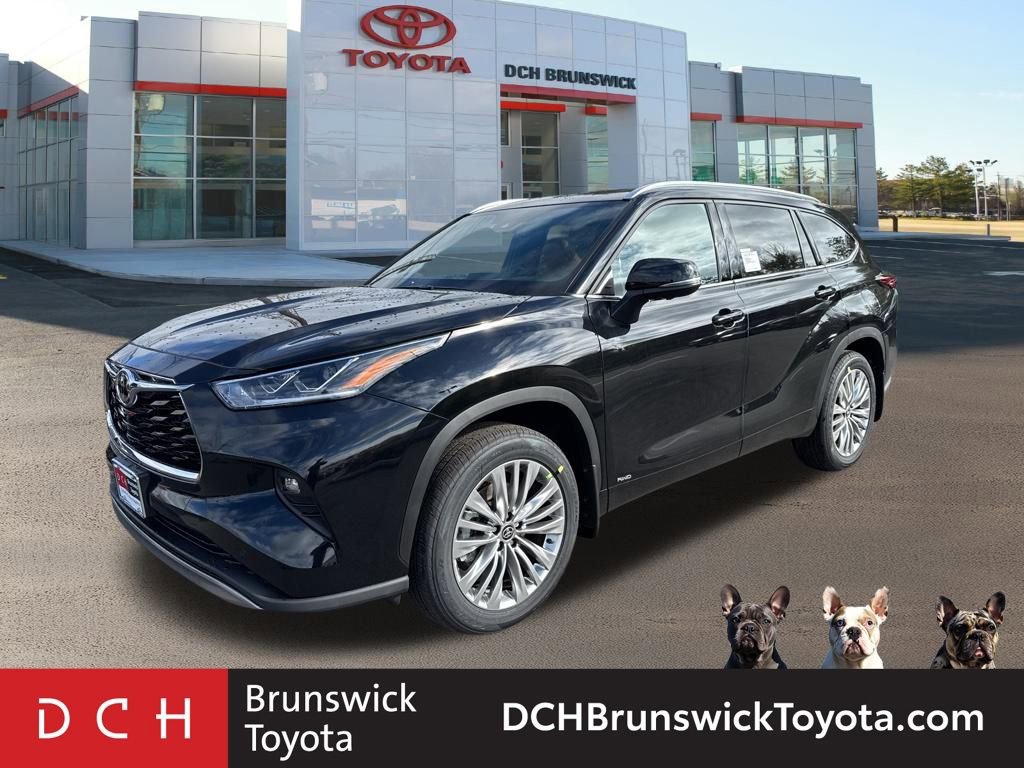 New 2025 Toyota Highlander Platinum image 1