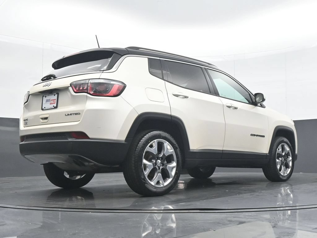 Used 2019 Jeep Compass Limited AWD/4WD image 30