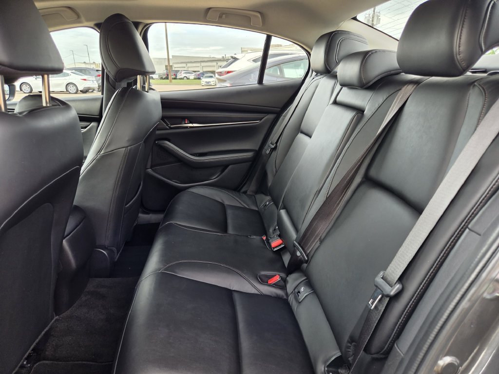Used 2025 MAZDA MAZDA3 s FWD image 29