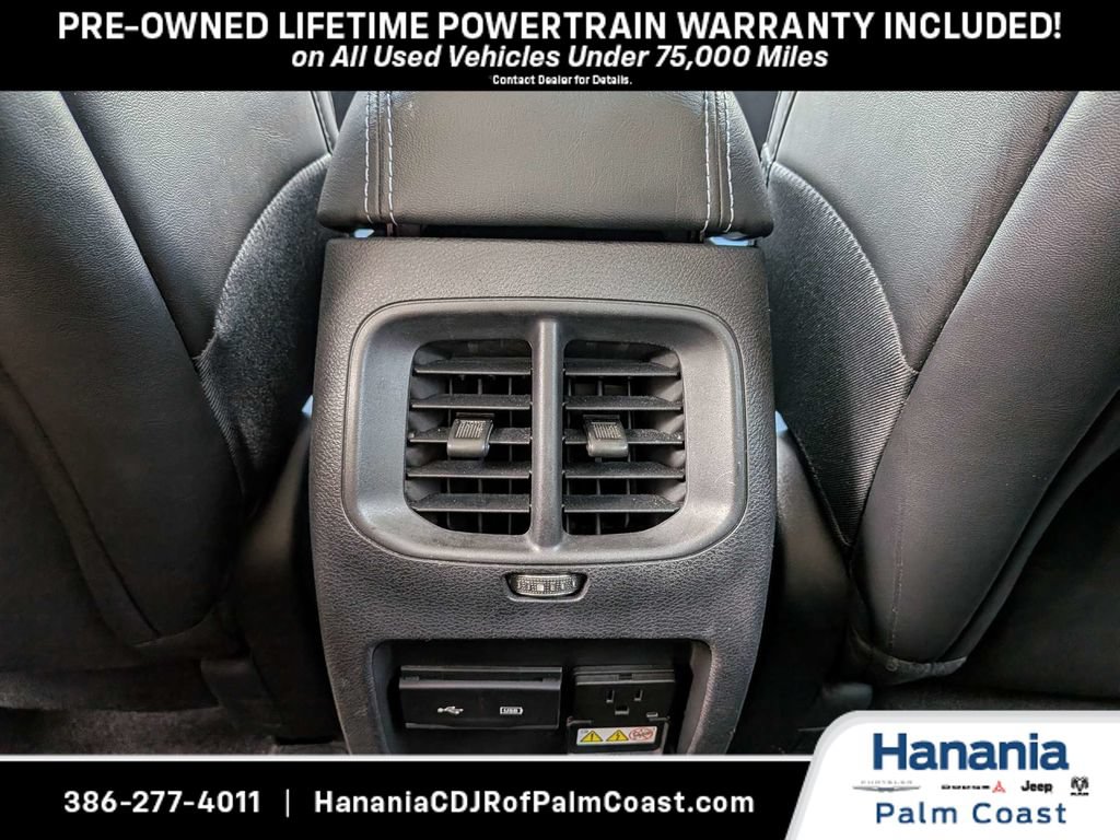 Used 2019 Jeep Cherokee Latitude Plus w/ Comfort/Convenience Group AWD/4WD image 16