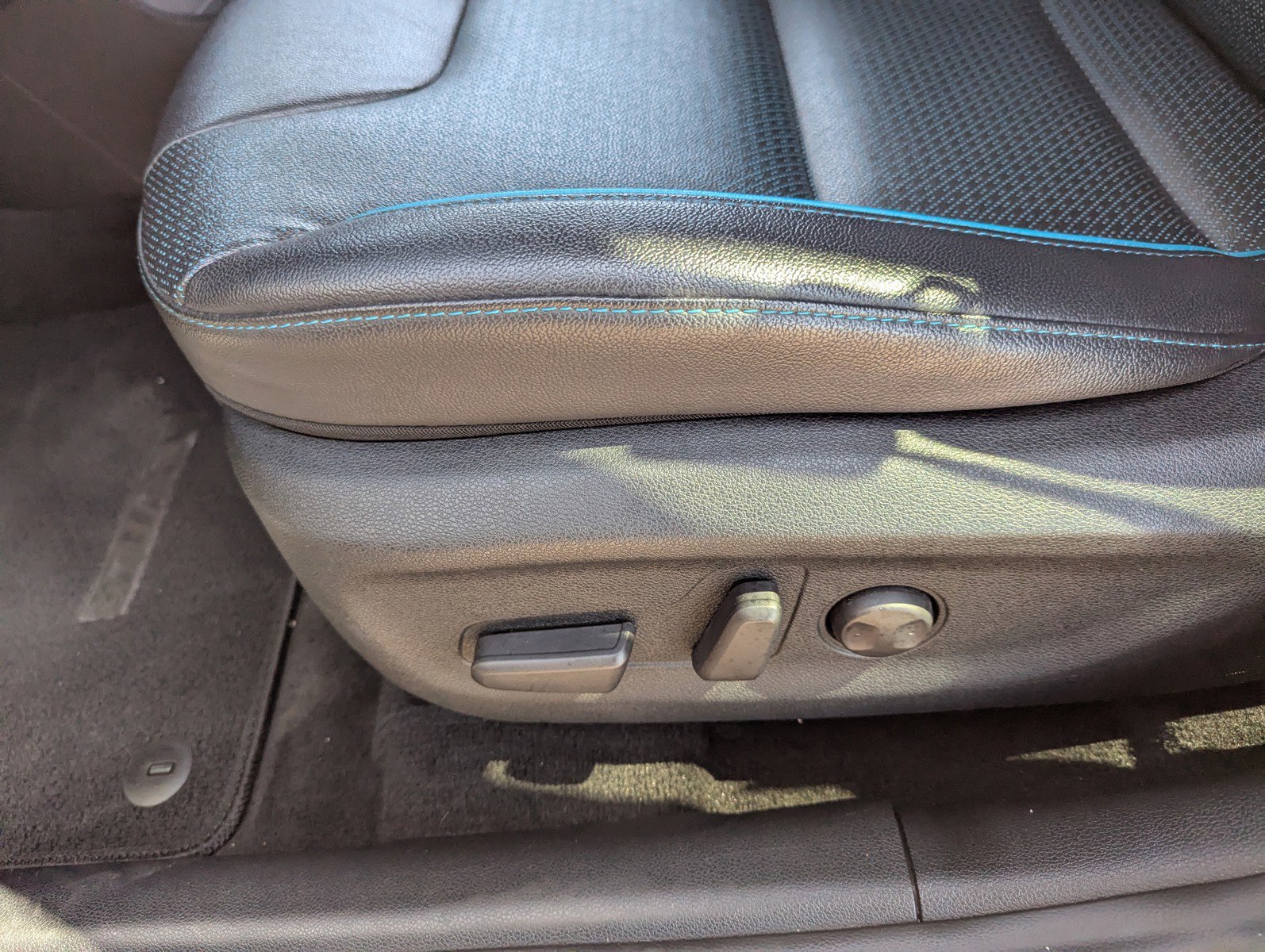 Used 2020 Kia Niro EX Premium image 29