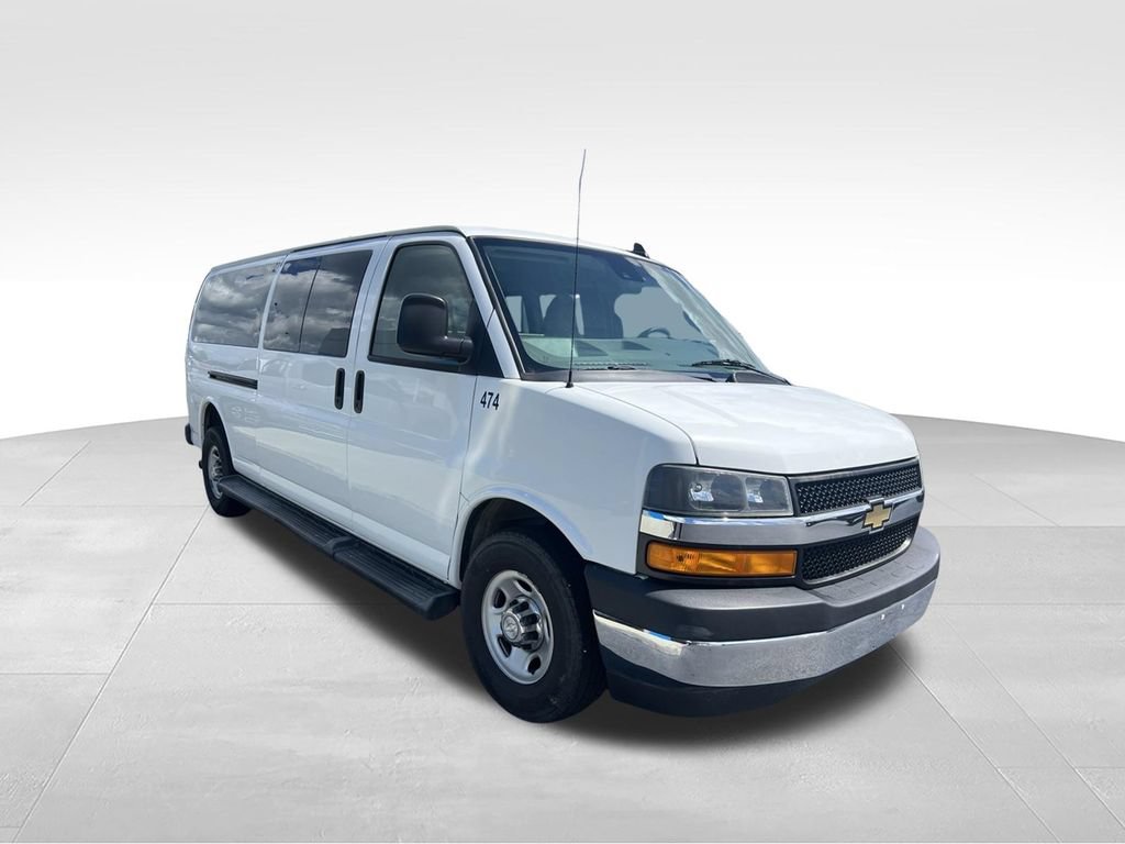 Used 2019 Chevrolet Express 3500 LT w/ LT Preferred Equipment Group RWD image 17