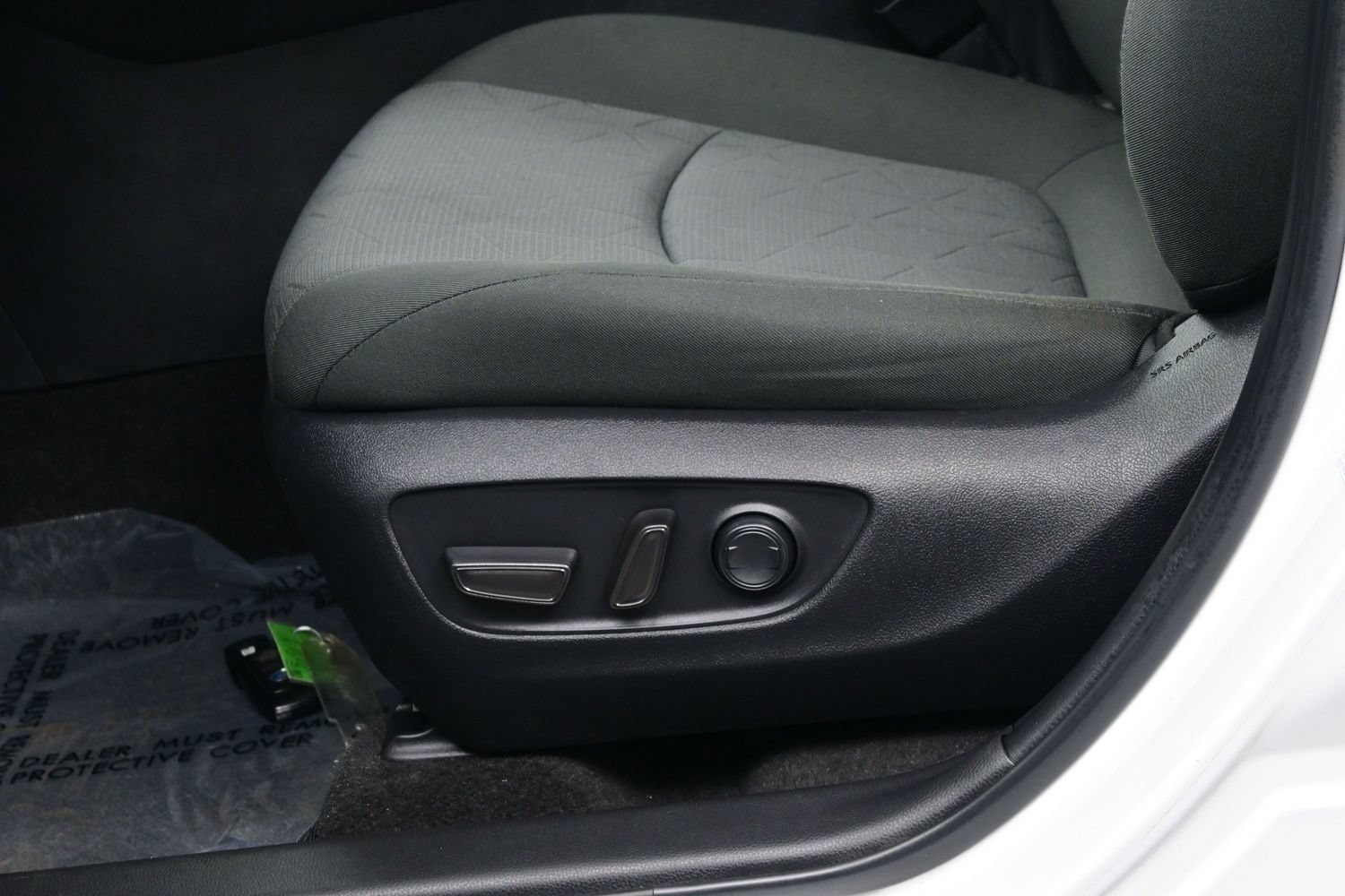 Used 2022 Toyota RAV4 XLE AWD/4WD image 11