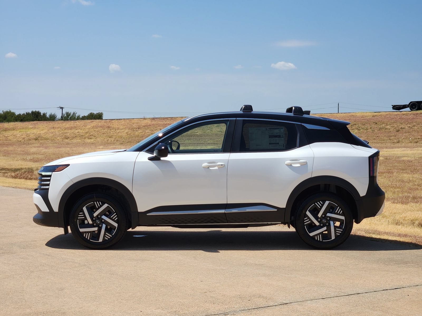 New 2027 Nissan Kicks SV FWD image 3