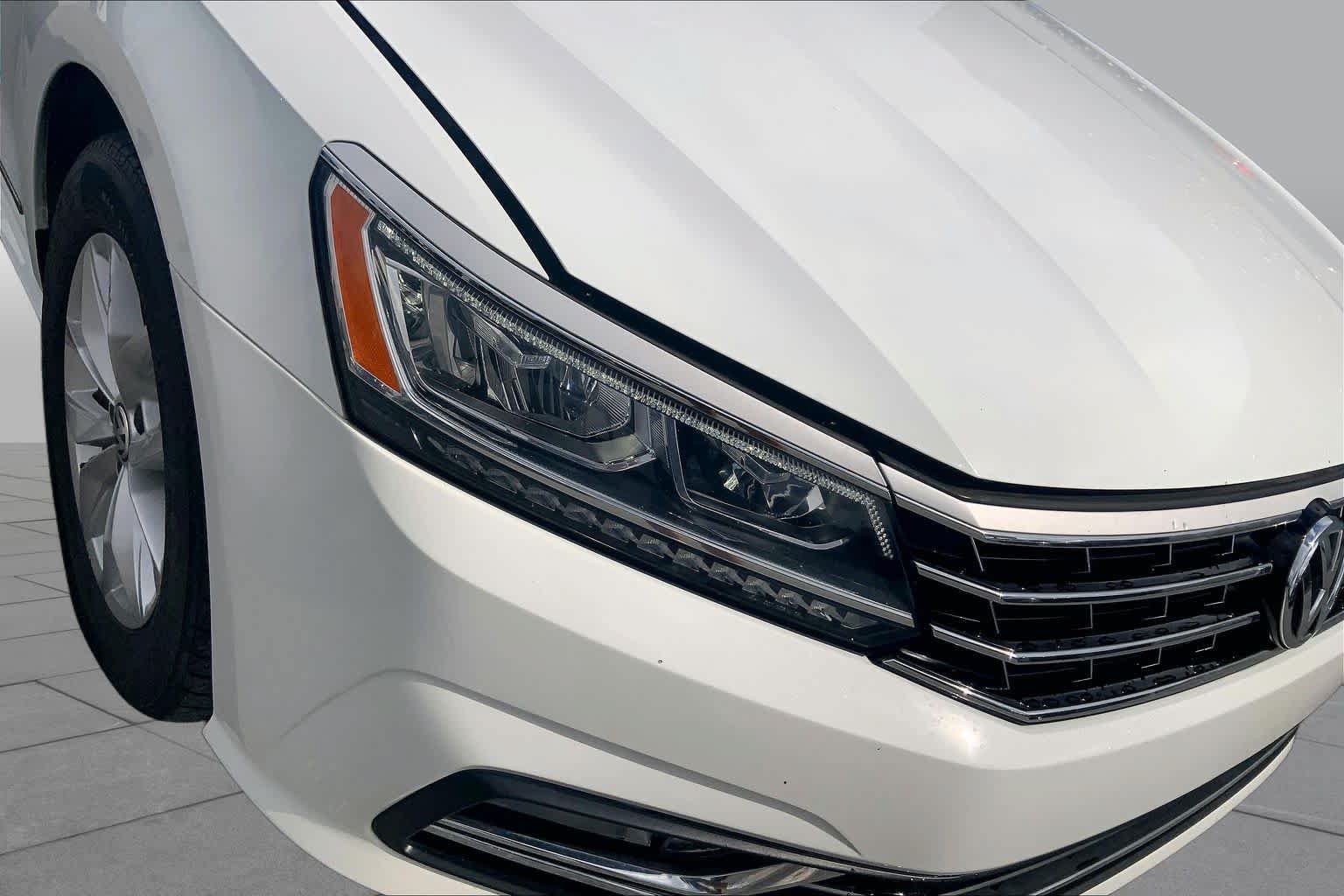Used 2016 Volkswagen Passat 1.8T S w/ Lighting Package (P06) FWD image 28