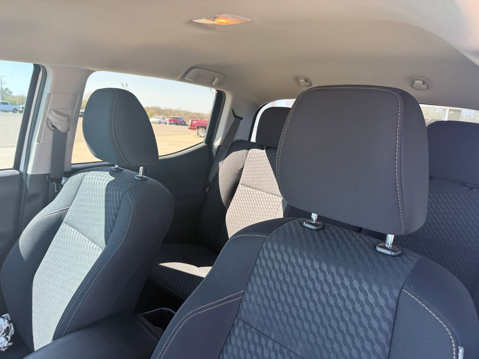 Used 2021 Toyota Tacoma SR5 w/ Trail Edition image 10