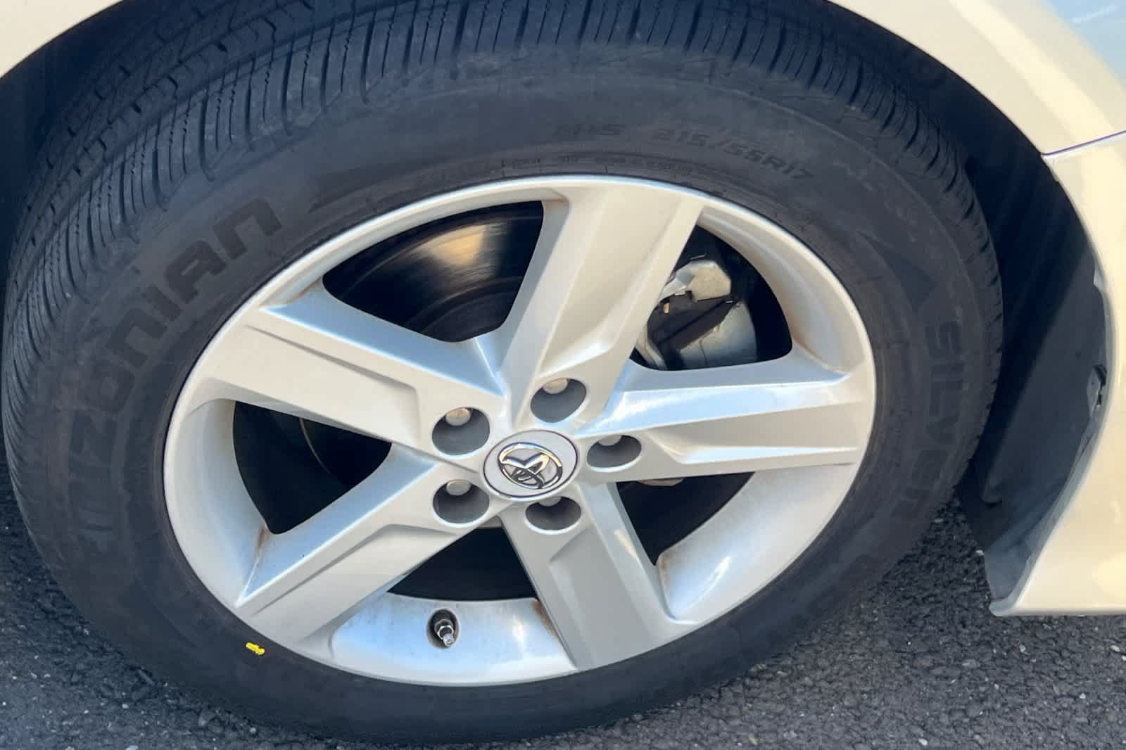 Used 2012 Toyota Camry SE FWD image 15
