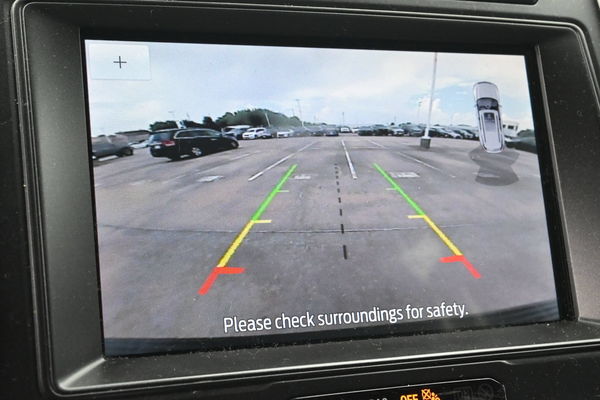 Used 2020 Ford Expedition XLT w/ Equipment Group 202A AWD/4WD image 14