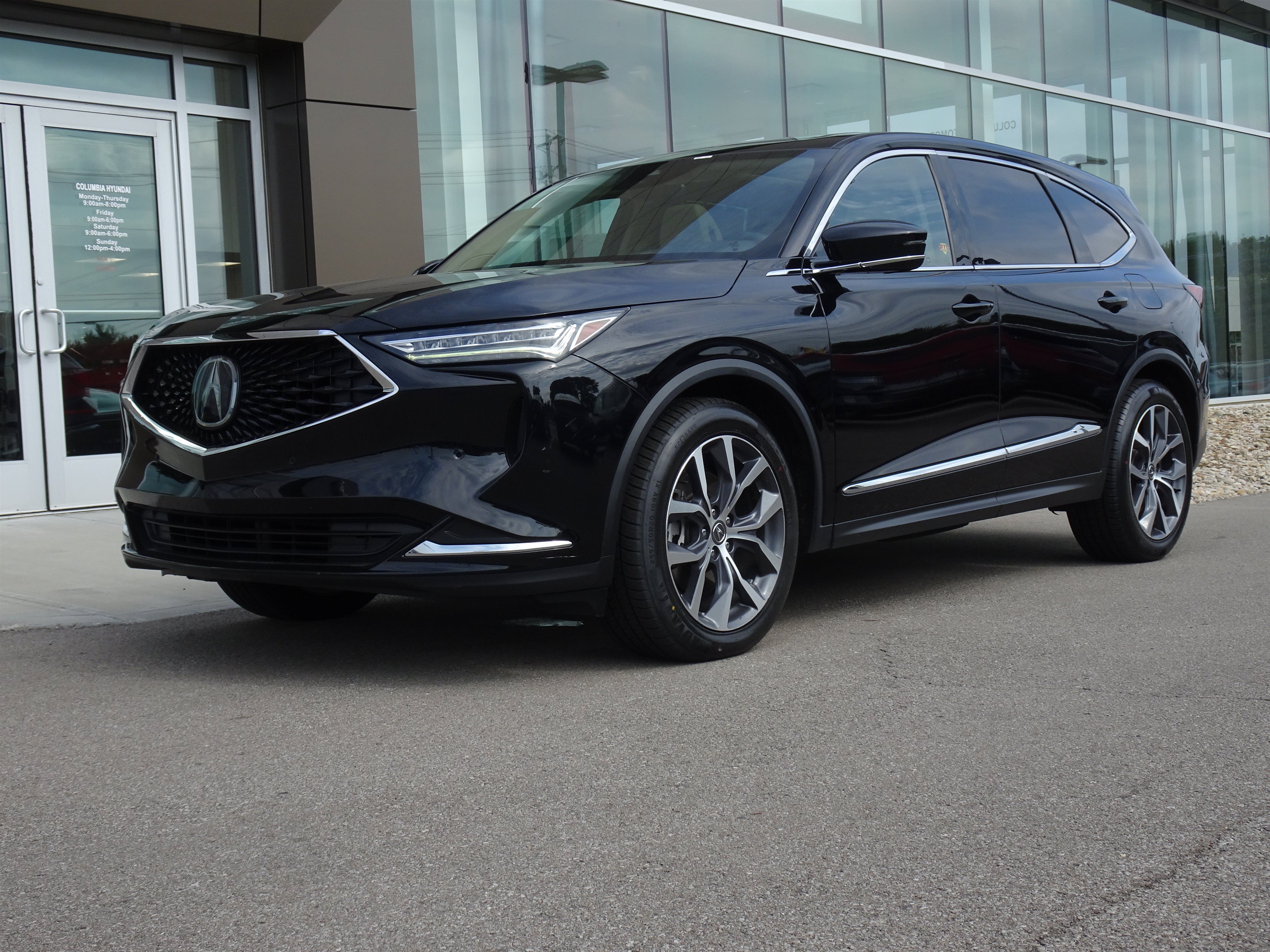 Used 2023 Acura MDX w/ Technology Package AWD/4WD image 1