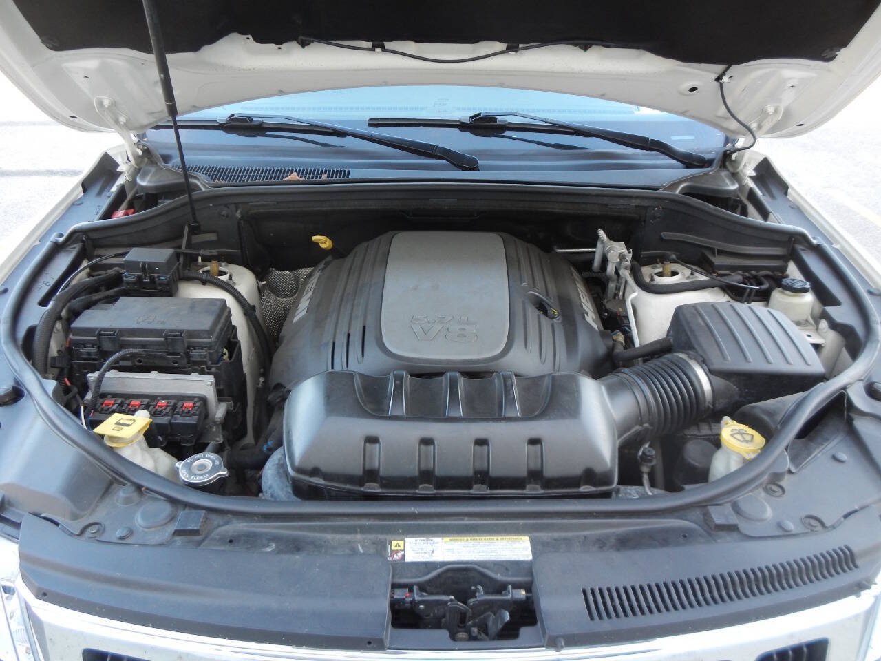 Used 2011 Jeep Grand Cherokee Laredo AWD/4WD image 47