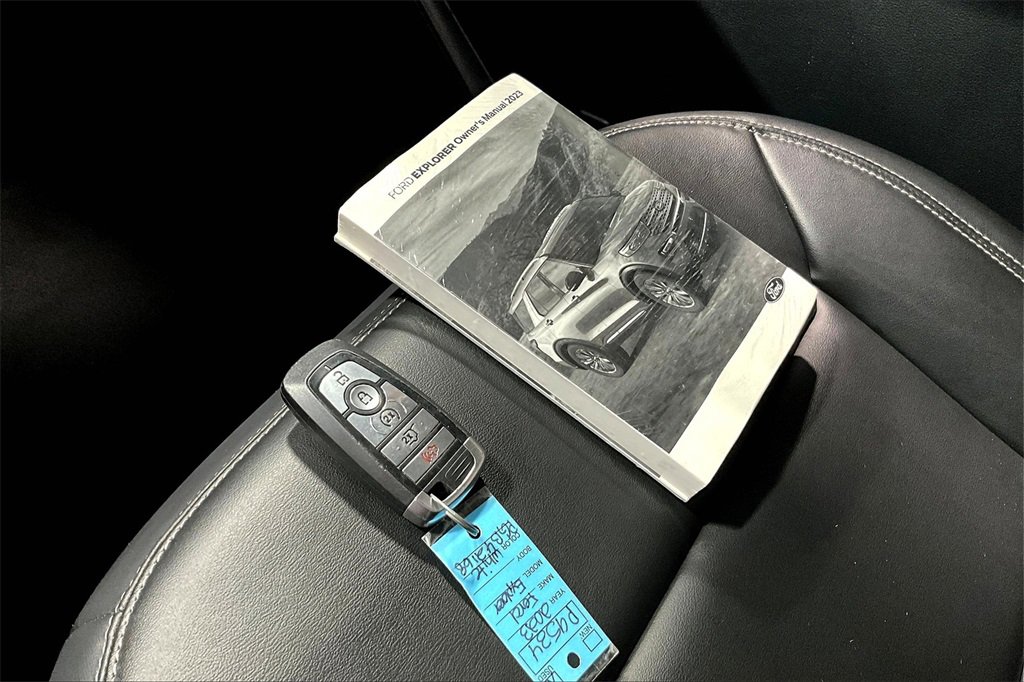 Used 2023 Ford Explorer XLT w/ Equipment Group 202A image 34