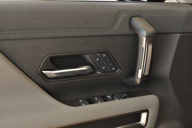 New 2025 GMC Hummer EV 2X w/ Extreme Off-Road Package image 17