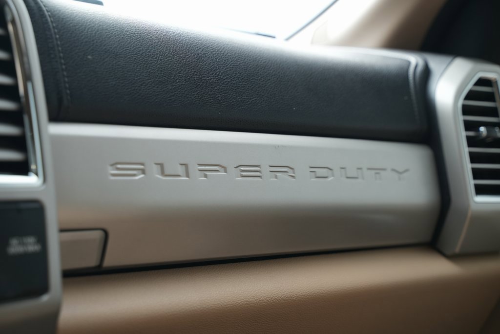 Used 2017 Ford F250 Lariat w/ Lariat Ultimate Package image 40