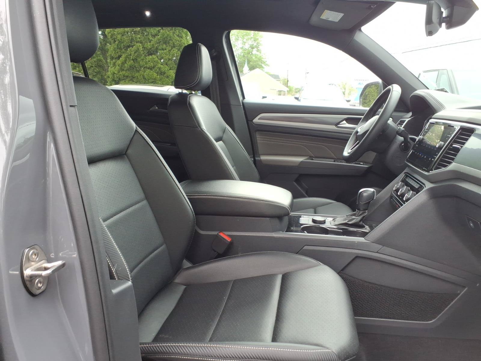 Certified 2023 Volkswagen Atlas Cross Sport SEL AWD/4WD image 10