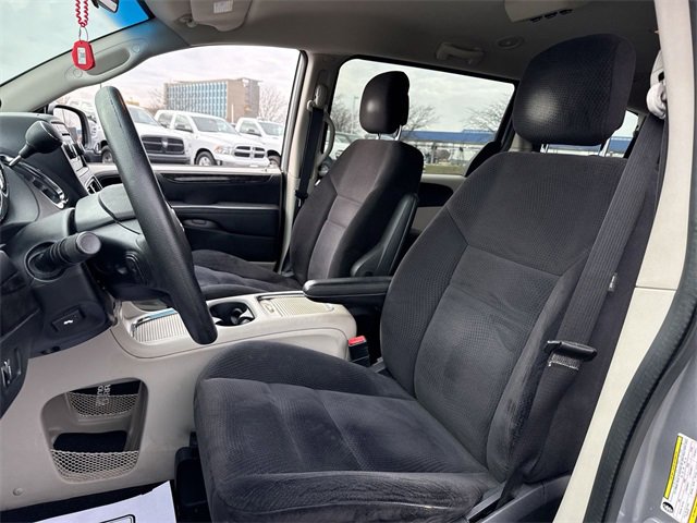 Used 2014 Dodge Grand Caravan SXT image 11